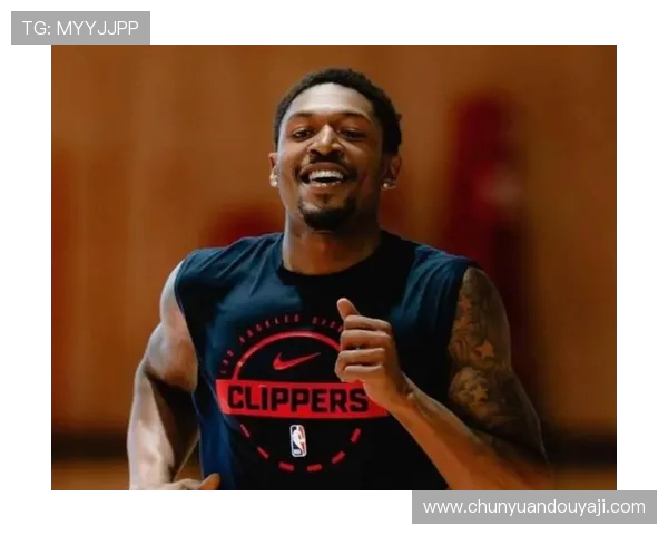 快船主场今日发放比尔摇头娃娃吸引力如何引发球迷热议